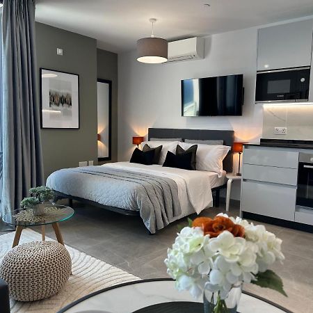E1 Presidential Studios On High Floor With Stunning Sea Views Gibilterra Esterno foto