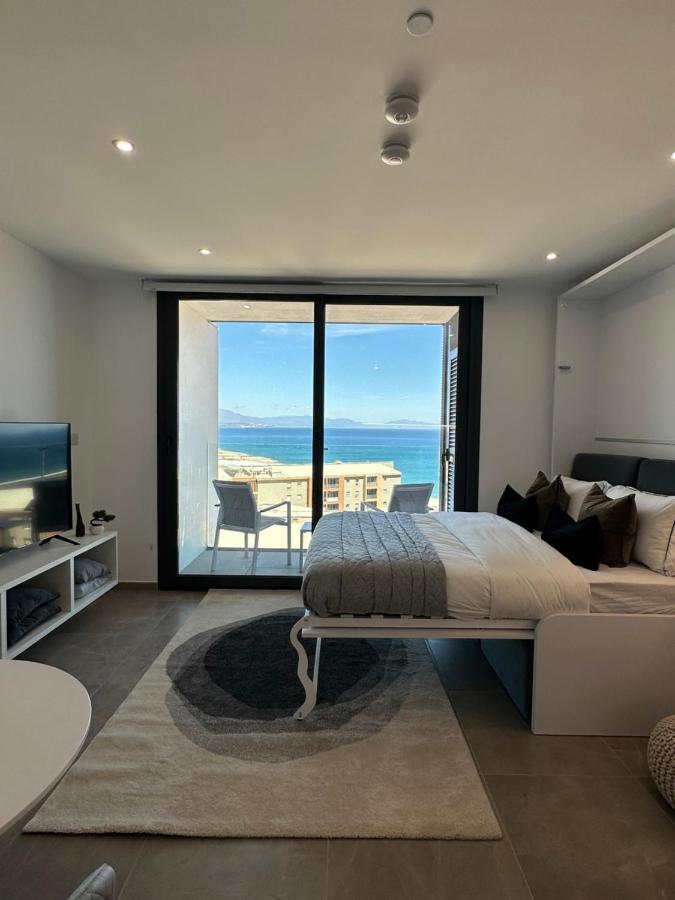 E1 Presidential Studios On High Floor With Stunning Sea Views Gibilterra Esterno foto