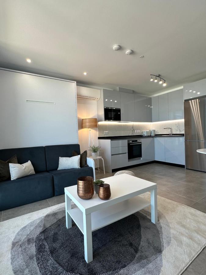 E1 Presidential Studios On High Floor With Stunning Sea Views Gibilterra Esterno foto