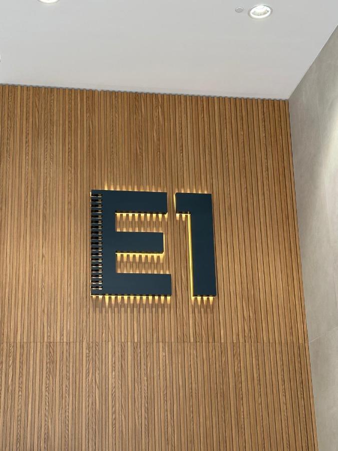 E1 Presidential Studios On High Floor With Stunning Sea Views Gibilterra Esterno foto