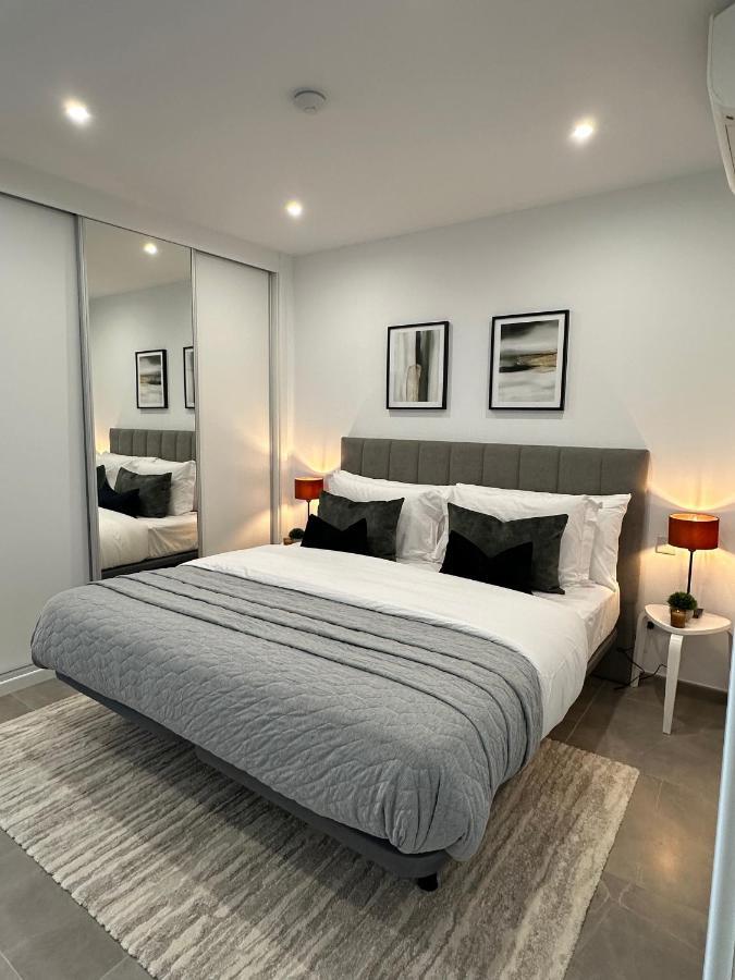 E1 Presidential Studios On High Floor With Stunning Sea Views Gibilterra Esterno foto