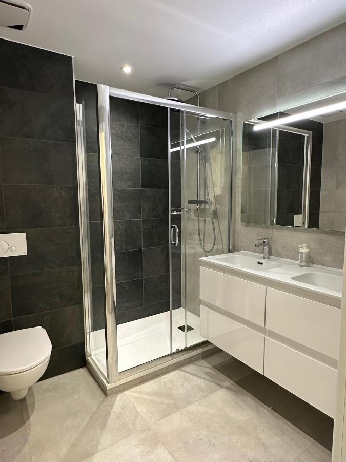 E1 Presidential Studios On High Floor With Stunning Sea Views Gibilterra Esterno foto
